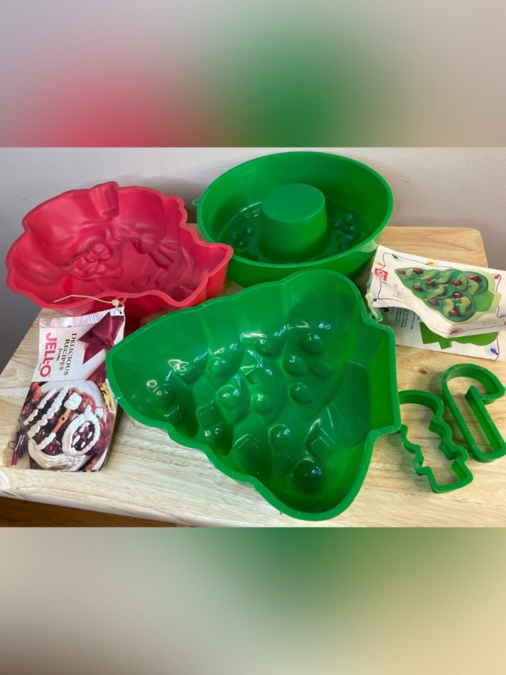 Set of 3 Vintage Christmas Plastic Jello Molds w/ Recipe Booklets Tree Jigglers